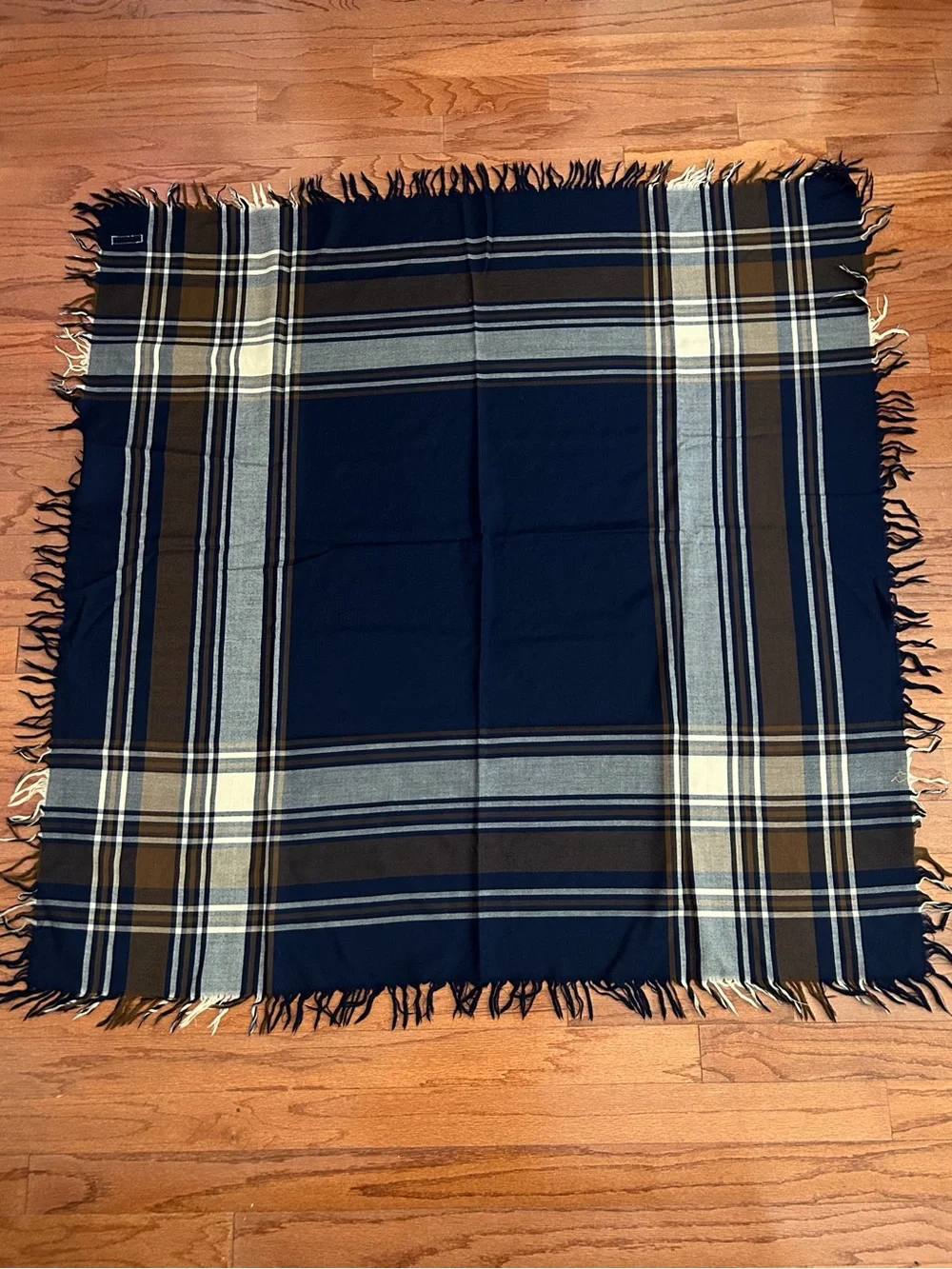 Aquascutum London Navy Plaid Scarf Shawl Wrap Fringe Made in Scotland Large